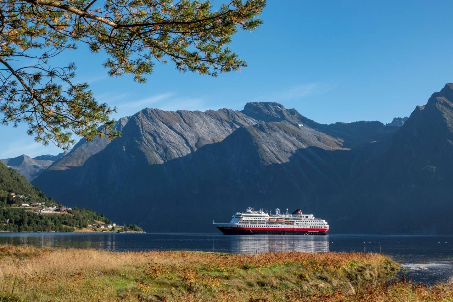 BoCruise HURTIGRUTEN MS Finnmarken Außenansicht