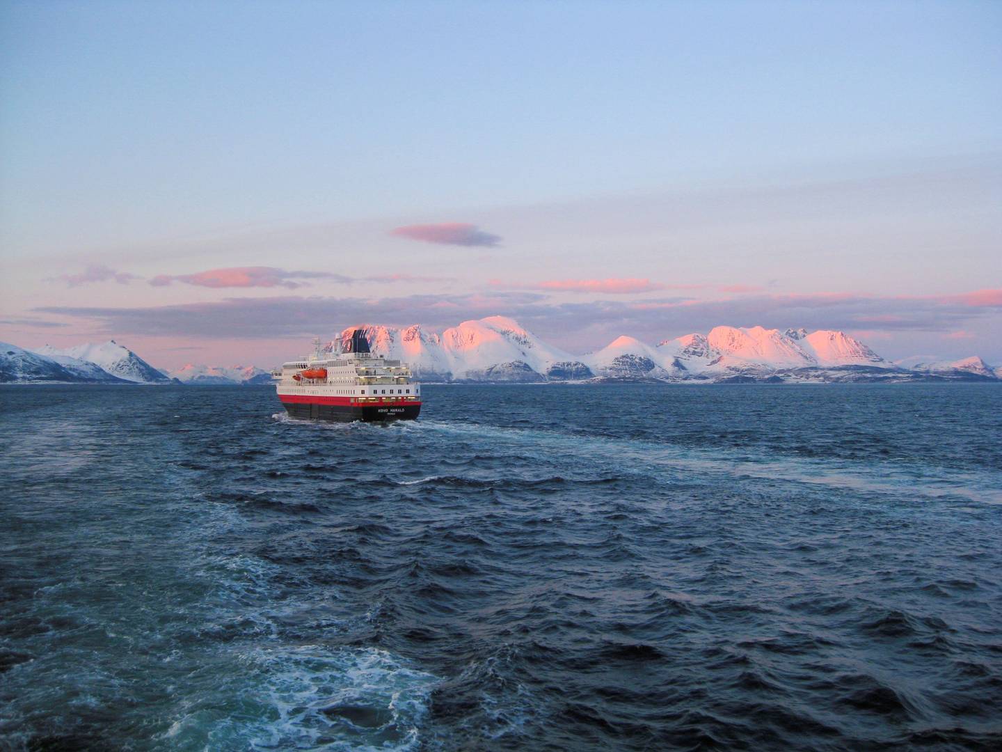 BoCruise HURTIGRUTEN MS Kong Harald Außenansicht
