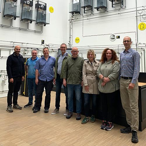 Lernende der höheren Berufsfachschule erarbeiten gemeinsam Klassenwerte Lernende der höheren Berufsfachschule erarbeiten gemeinsam Klassenwerte