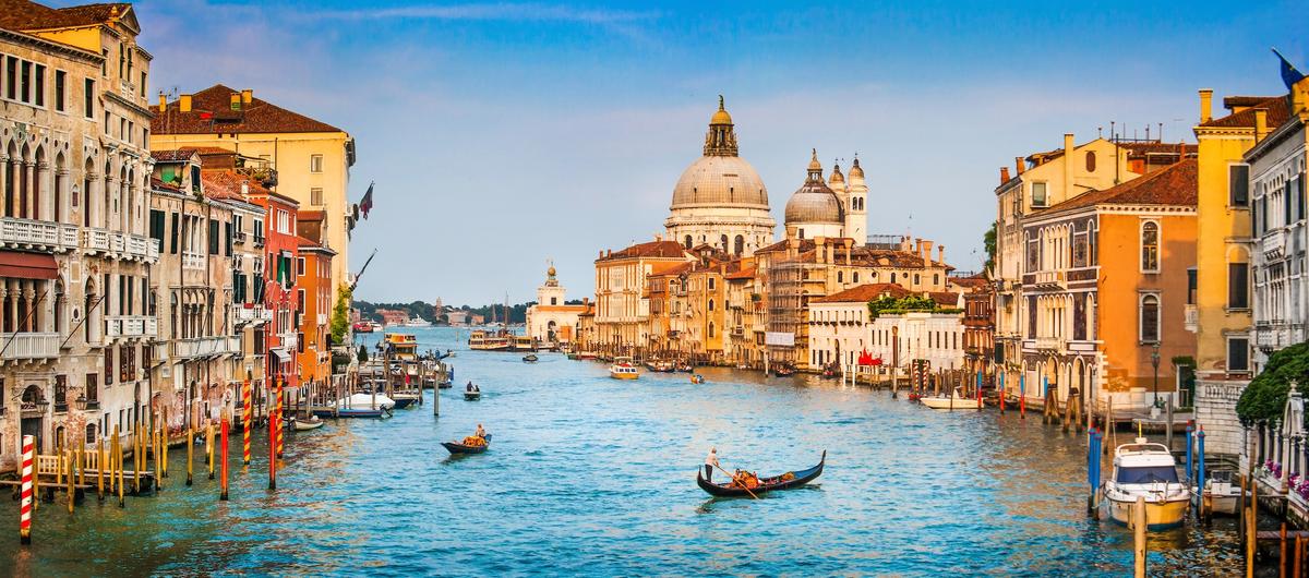 Venedig Kanal mit Blick auf Basilika