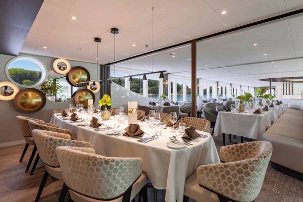 AMADEUS Cara Panoramarestaurant BoCruise AMADEUS Cara Panoramarestaurant