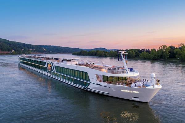 AMADEUS Riva Außenansicht BoCruise AMADEUS Riva Außenansicht