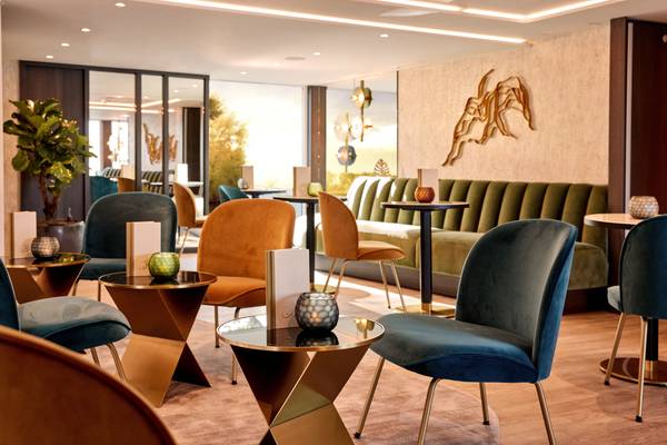 AMADEUS Riva Café Vienna BoCruise AMADEUS Riva Café Vienna