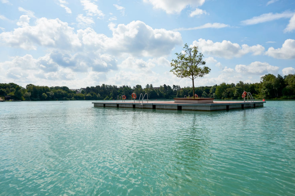 Badesee im Sommer