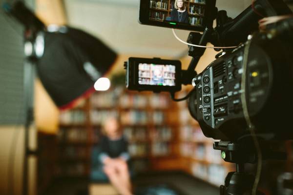 Videokamera beim Videodreh