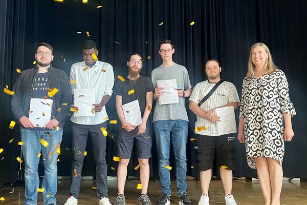 Verabschiedung der Höheren Berufsfachschule 2023 Verabschiedung der Höheren Berufsfachschule 2023