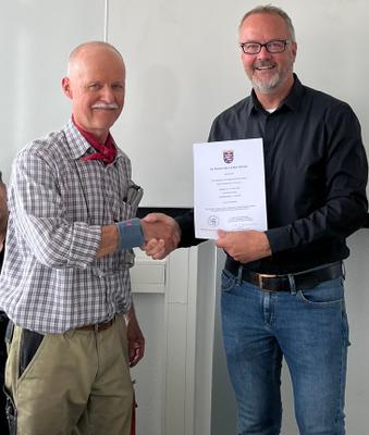 Verabschiedung Thomas Wagner Komm. Schulleiter Luft verabschiedet Thomas Wagner