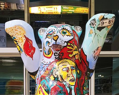 BG in Berlin 2024 Berliner Bär bunt