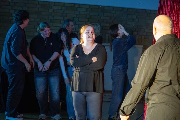 Suchtprävention mit Improvisationstheater Suchtprävention mit Improvisationstheater