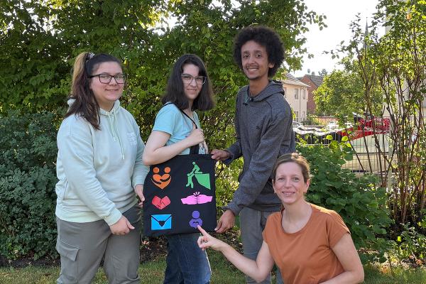 Lernende der höheren Berufsfachschule erarbeiten gemeinsam Klassenwerte