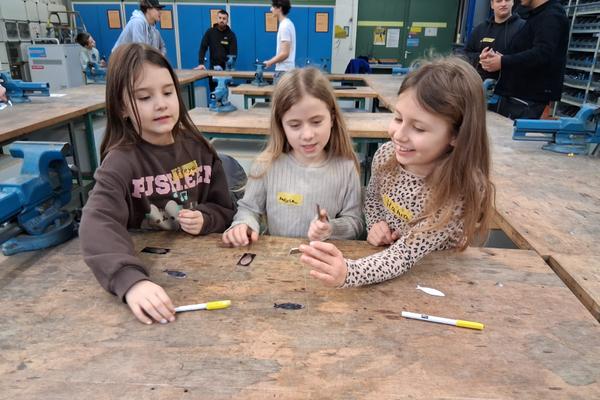 Grundschule trifft Handwerk Grundschule trifft Handwerk