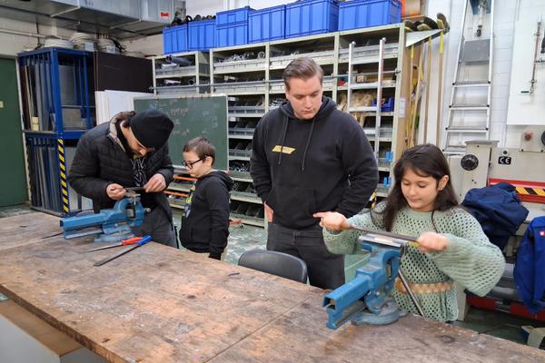 Grundschule trifft Handwerk Grundschule trifft Handwerk