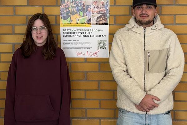 Lilly Götze, Auszubildende zur Malerin und Lackiererin, FR Gestaltung und Instandhaltung, und Matthieu Harre, Auszubildender zum Maler und Lackierer, FR Ausbautechnik und Oberflächengestaltung