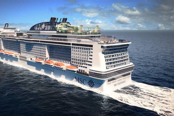 MSC Cruises MSC Cruises Kreuzfahrtschiff im Hafen