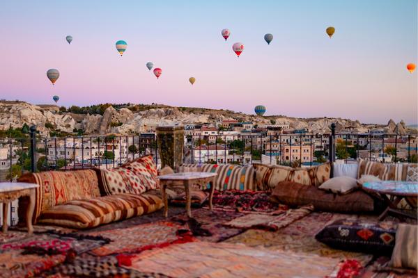 Türkei Aussicht von Terrasse auf Ballonfahrten