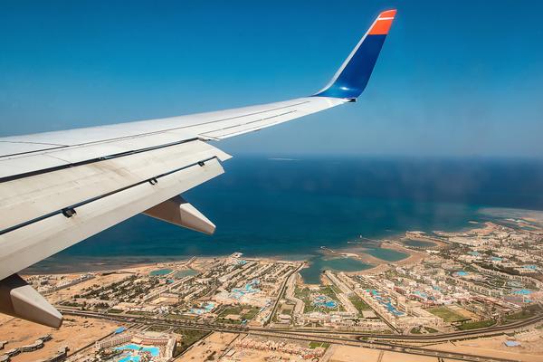Blick aus Flugzeug auf Hurghada