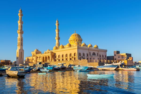 El Mina mosque Hafen in Hurghada