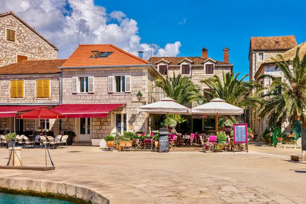 Mediterranische Stadt Hvar Insel in Kroatien