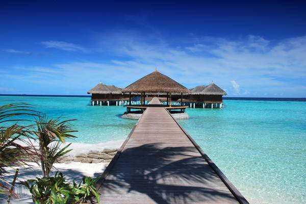 Testimonial Strand und Steg auf einer Malediven Insel