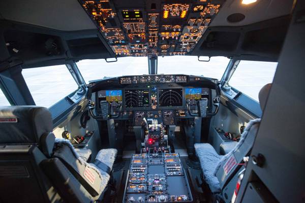 Tuifly cockpit Tuifly cockpit